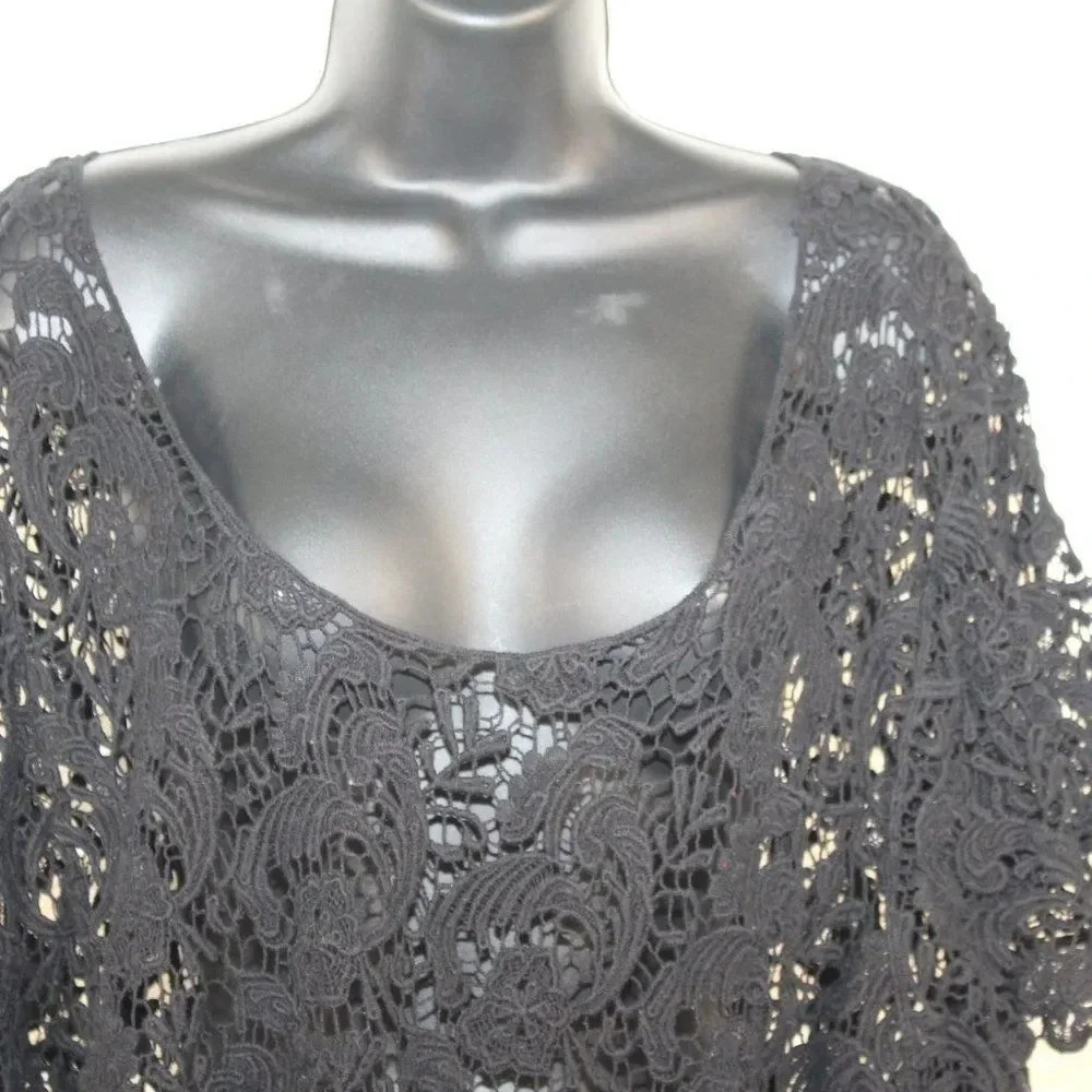 TORRID SHAW - Picture 2 of 6